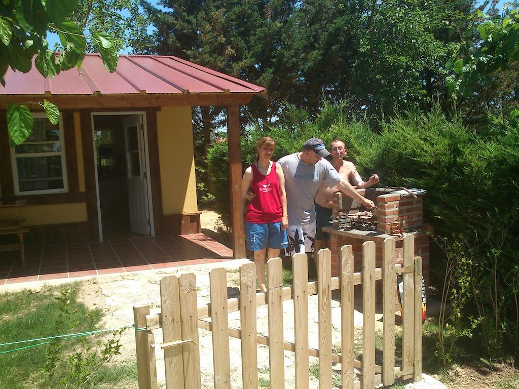 Camping Cubillas Кубильяс-де-Санта-Марта Экстерьер фото