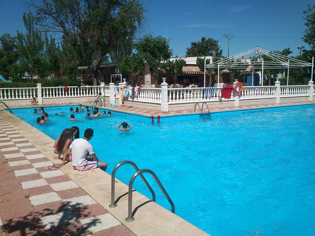 Camping Cubillas Кубильяс-де-Санта-Марта Экстерьер фото