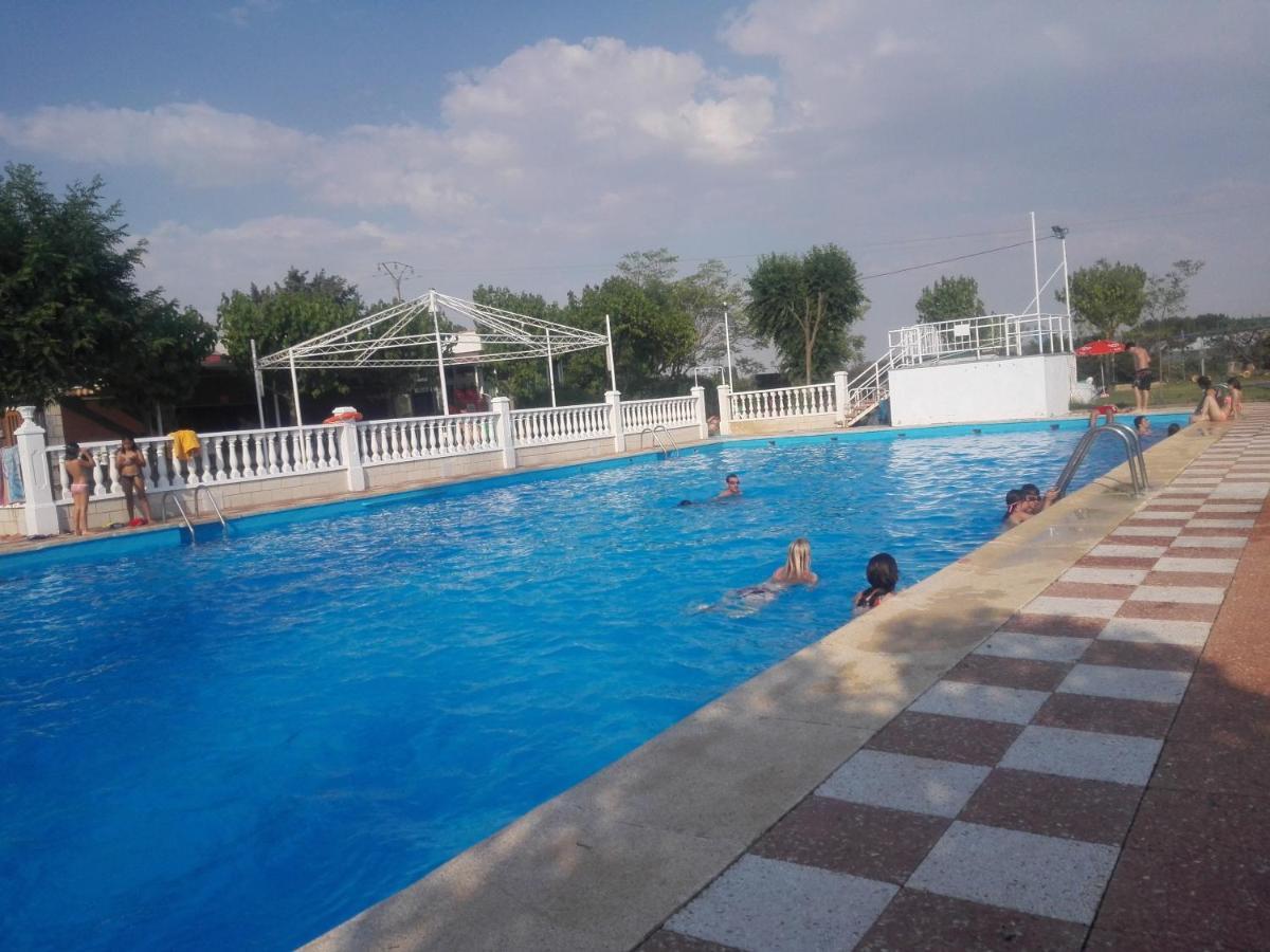 Camping Cubillas Кубильяс-де-Санта-Марта Экстерьер фото